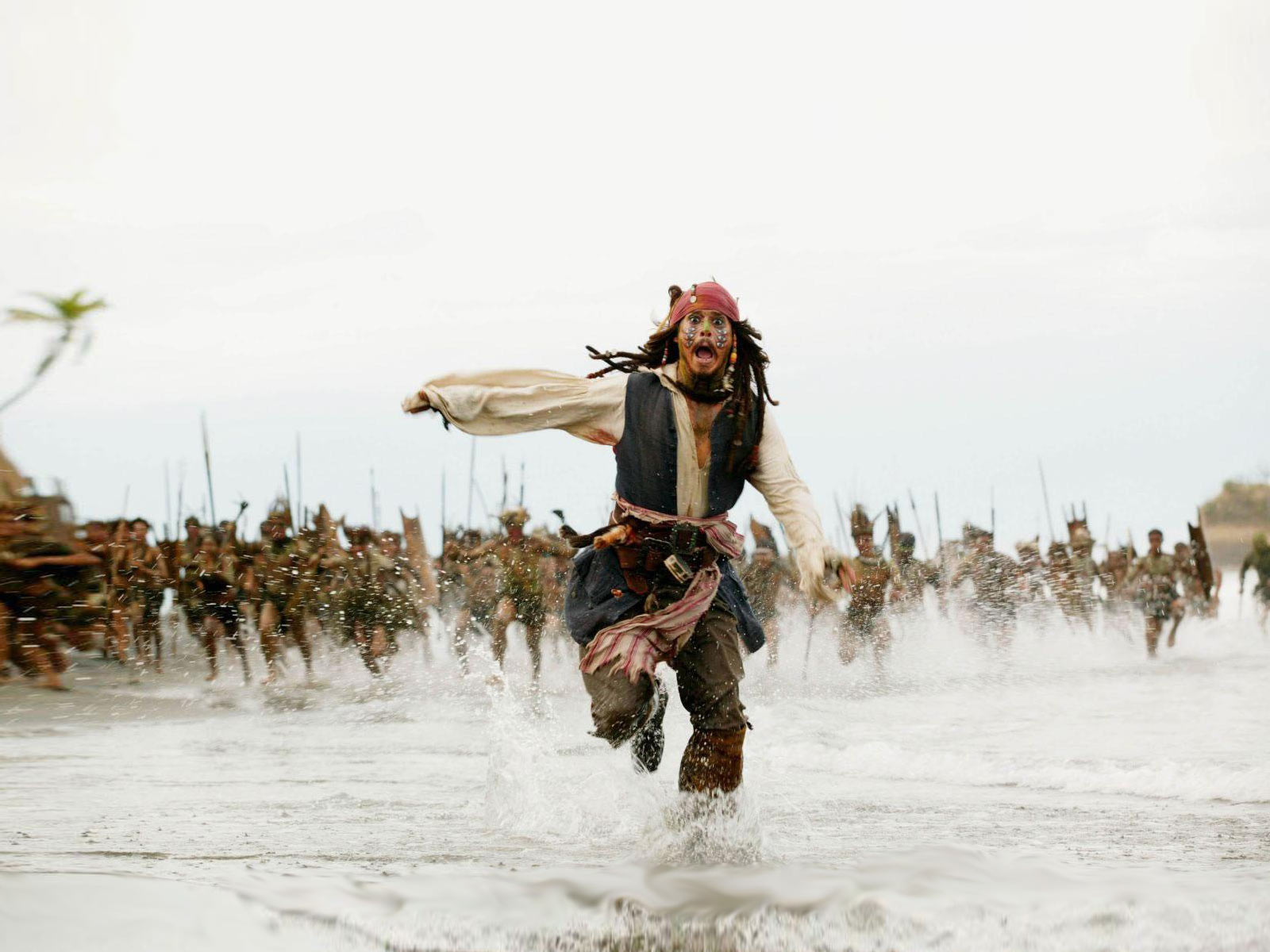 Aktorius J. Deppas filme „Karibų piratai“ (angl. „Pirates of the Caribbean“)